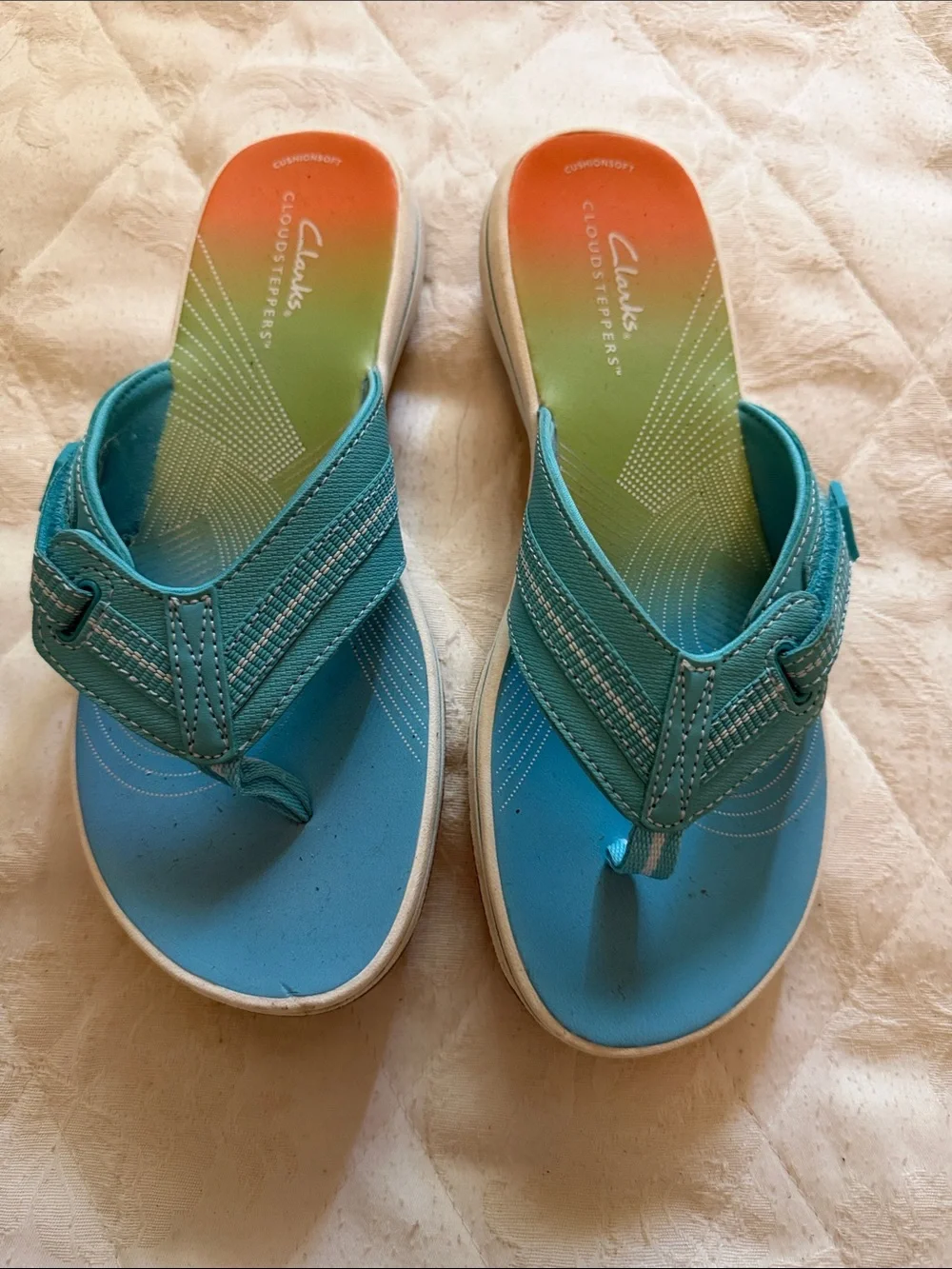 Clarks teal and aqua gradient thong sandals